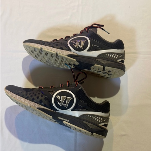 New Balance Black and Orange Trail Running Shoes - Picture 3 of 8